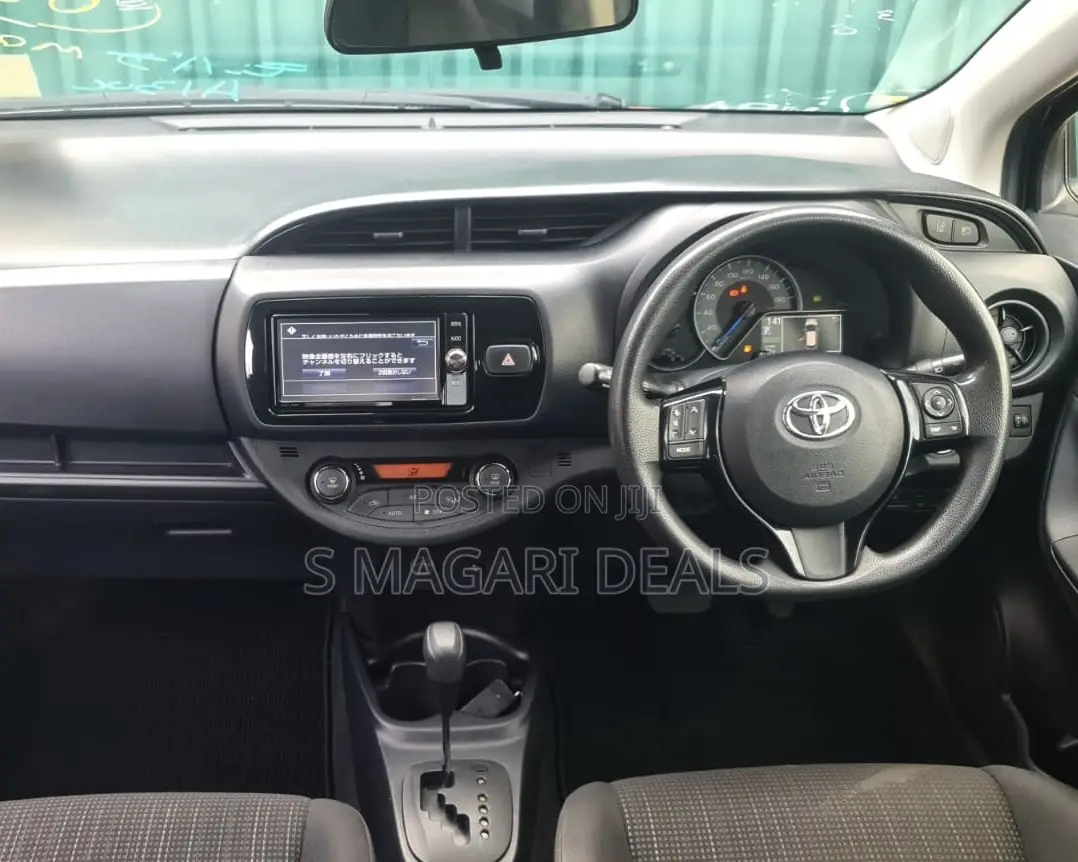 Toyota Vitz 1.5 FWD Hybrid 5dr 2017 Orange