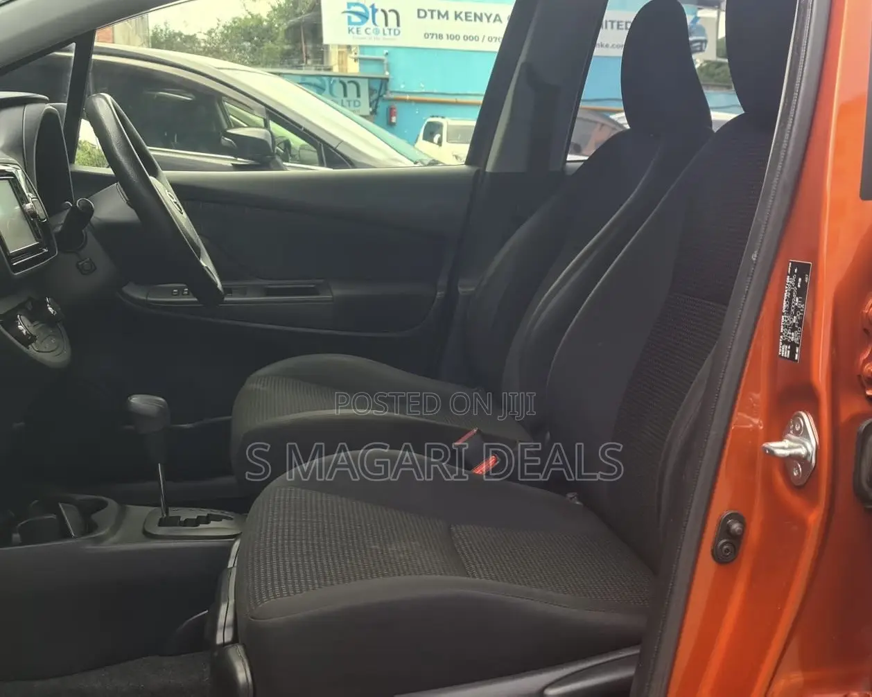 Toyota Vitz 1.5 FWD Hybrid 5dr 2017 Orange