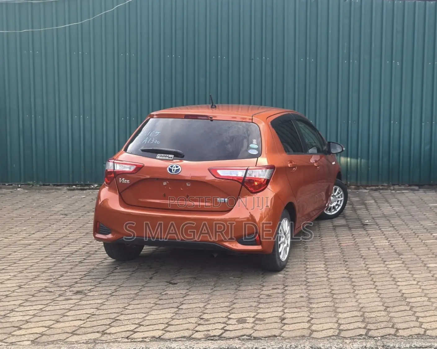 Toyota Vitz 1.5 FWD Hybrid 5dr 2017 Orange