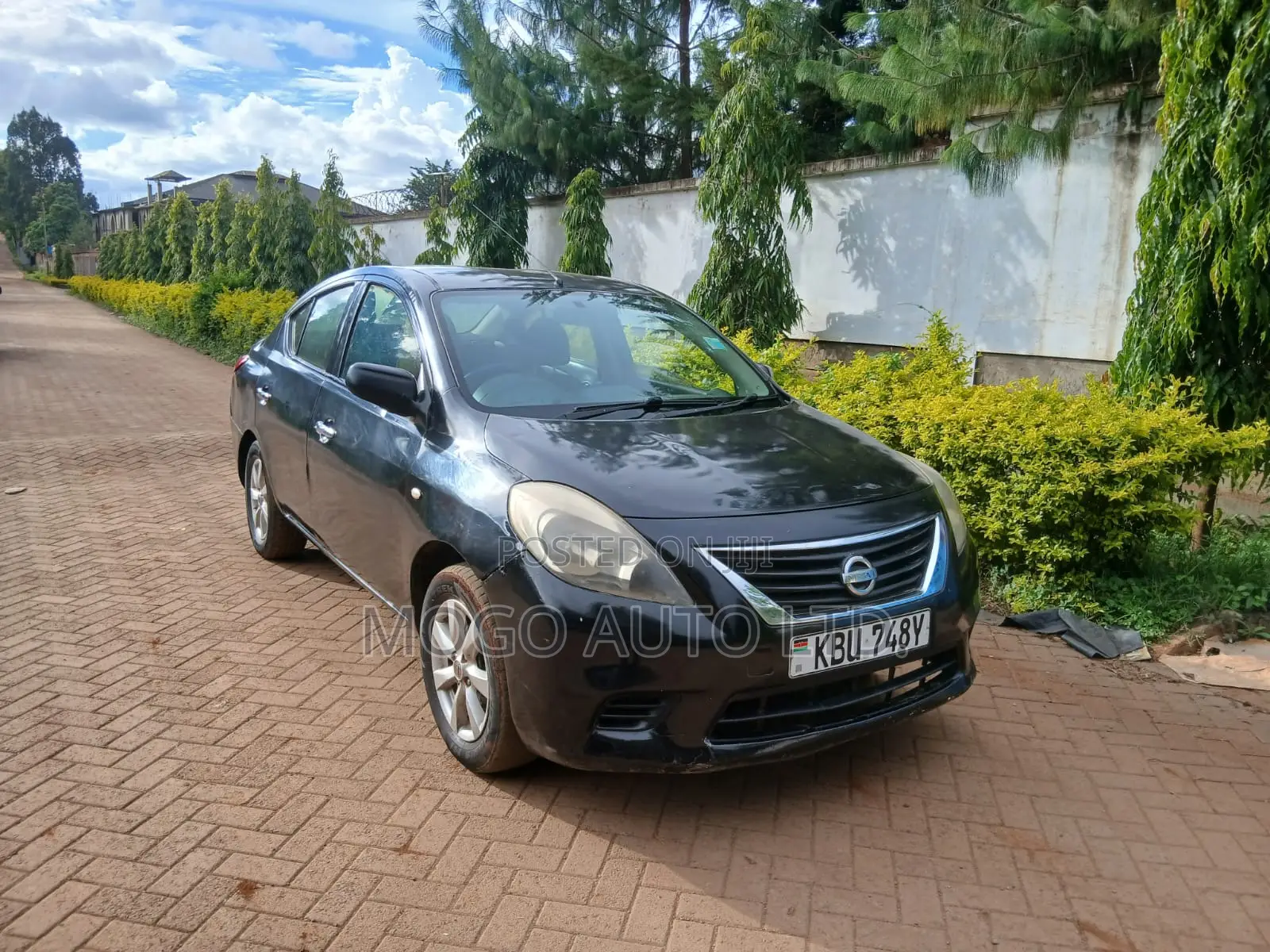 Nissan Almera 2012 Black