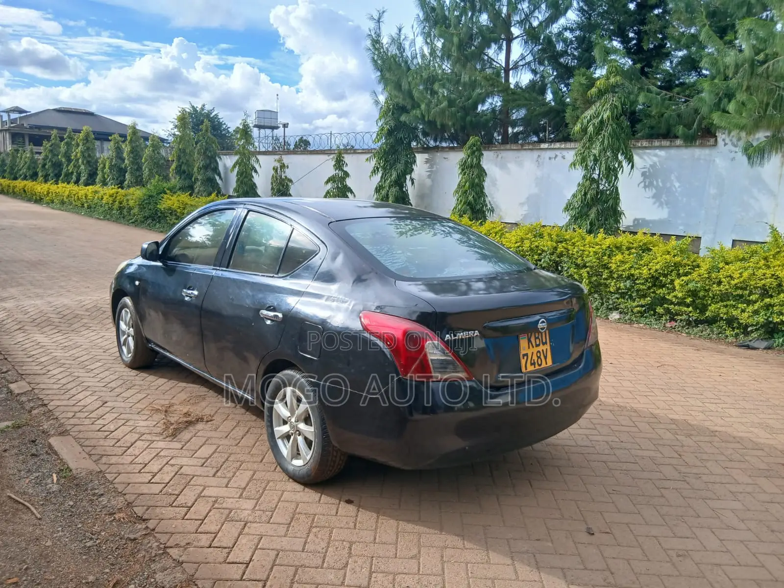 Nissan Almera 2012 Black