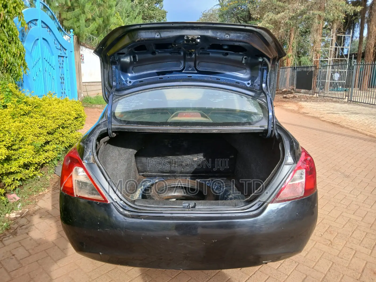 Nissan Almera 2012 Black