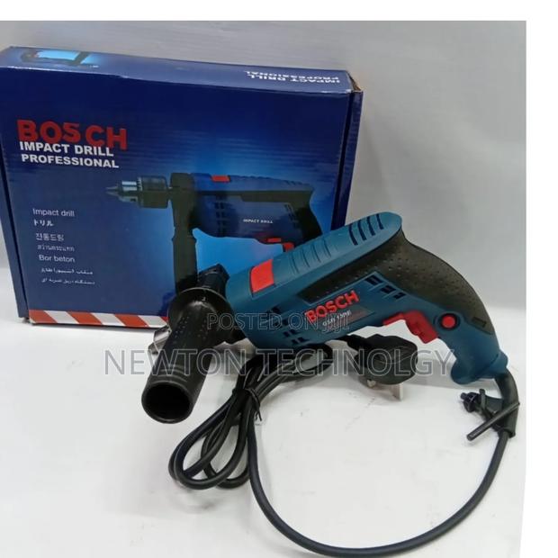 Bosch Electric Drill 900w at - main view
