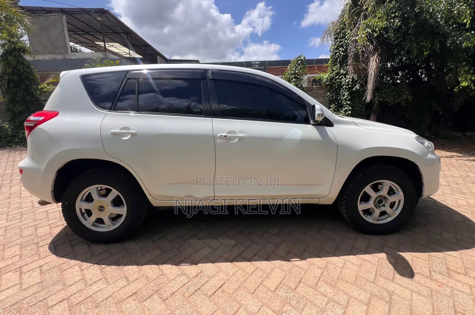Toyota RAV4 2009 White