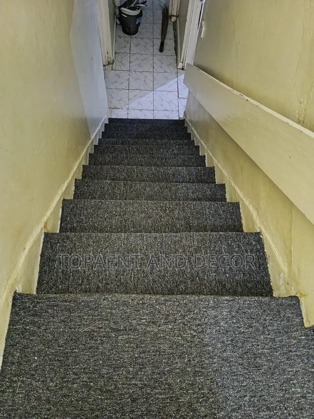 Staircase Carpet and Installation - main view