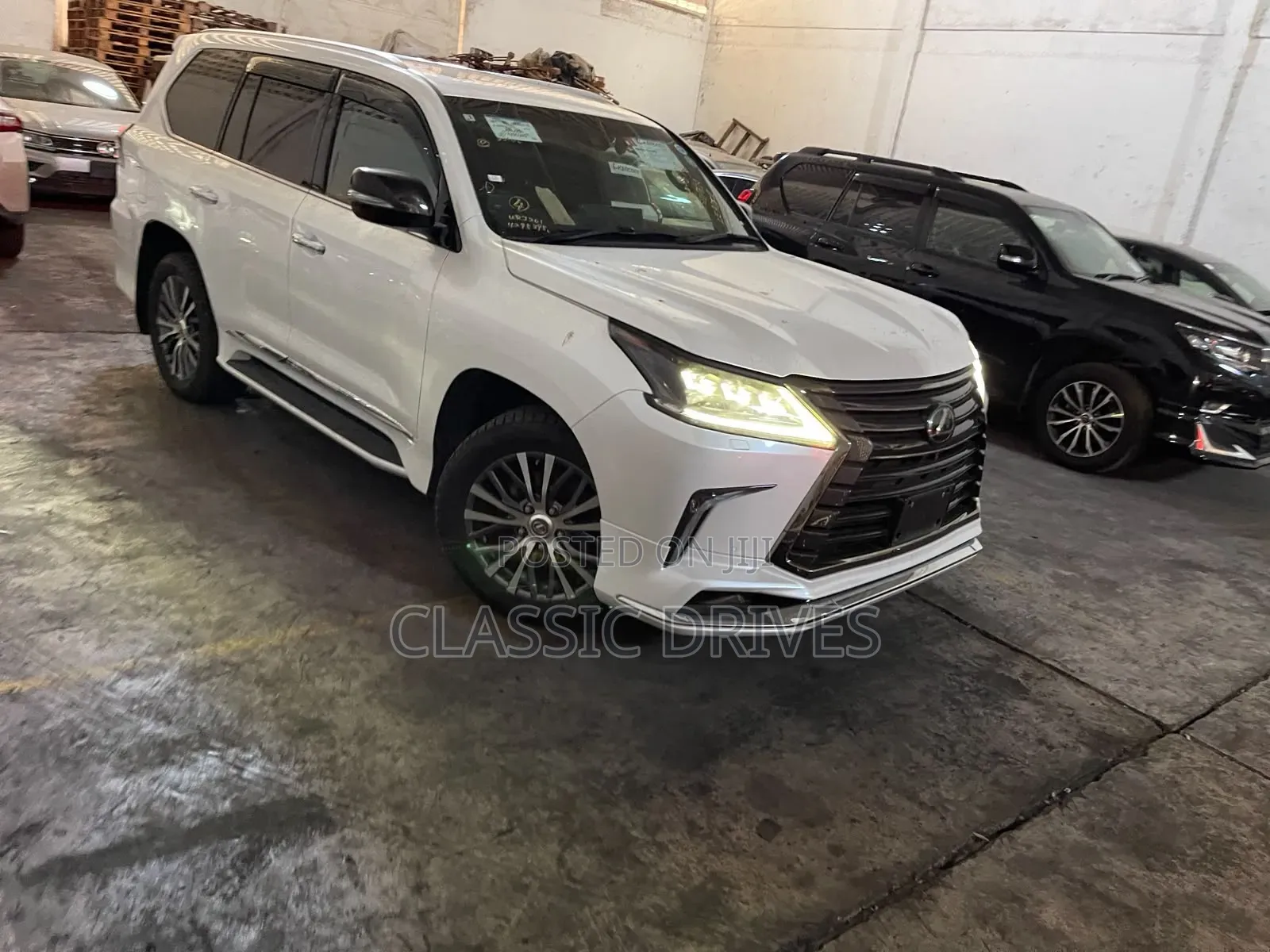 Lexus LX 2019 White