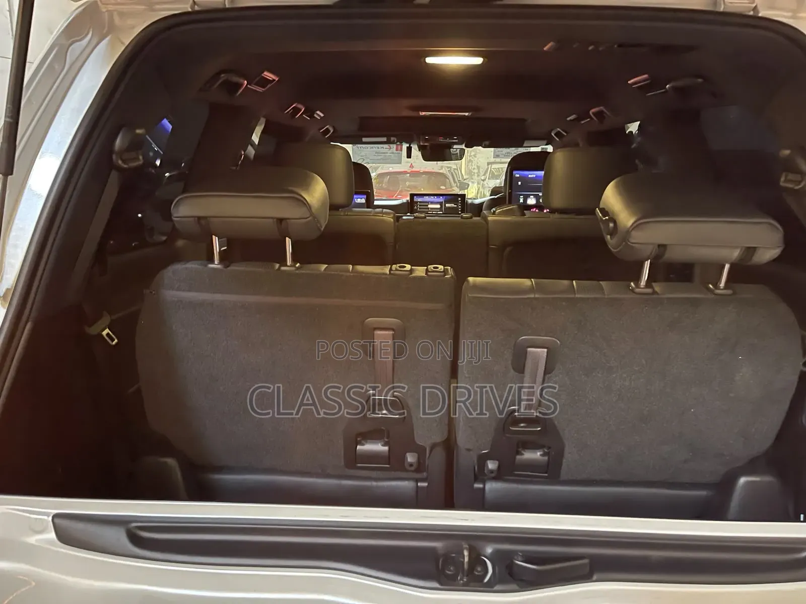 Lexus LX 2019 White