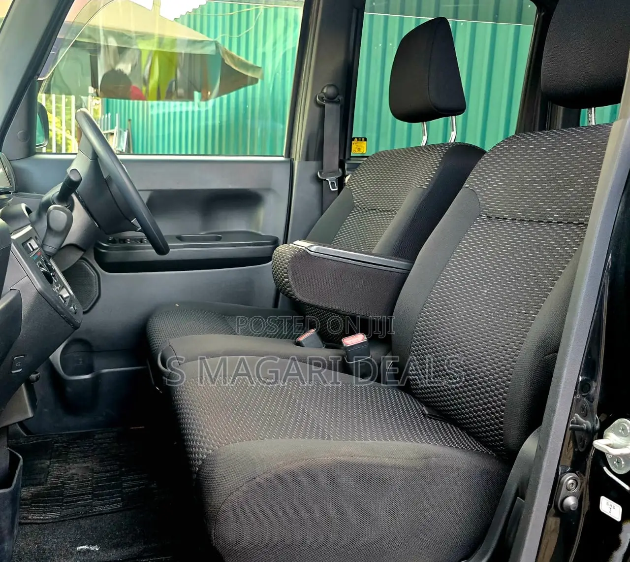 Daihatsu Wake G 2017 Black