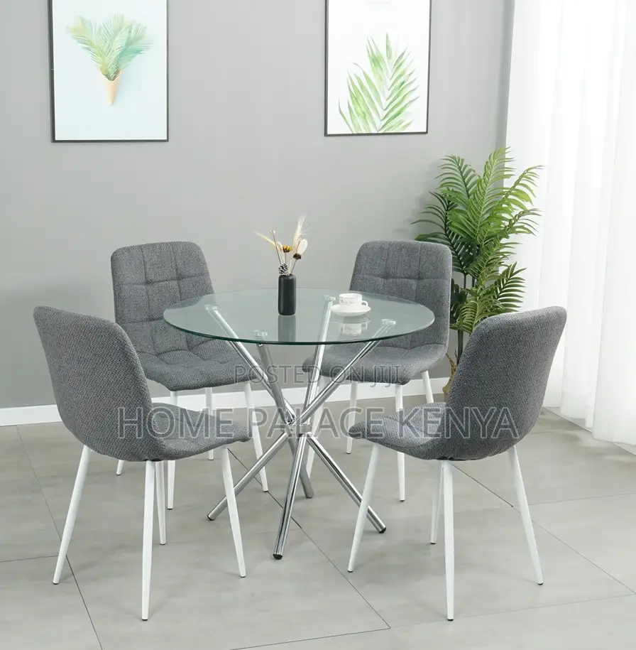 Glass Table: Round Transparent Tempered Glass Dining Table