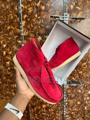Original Clarks Suede Red H-Cut