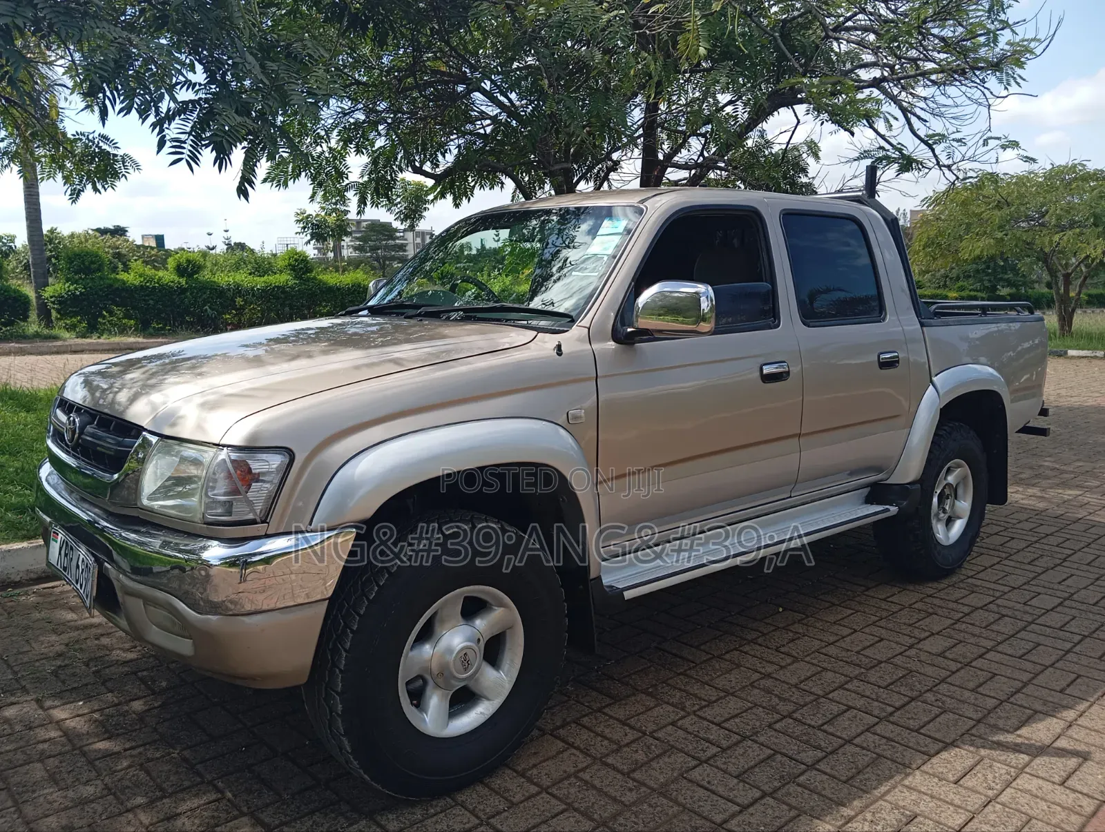 Toyota Hilux 2004 Beige