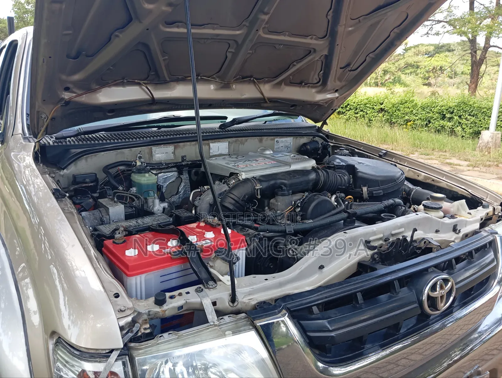 Toyota Hilux 2004 Beige
