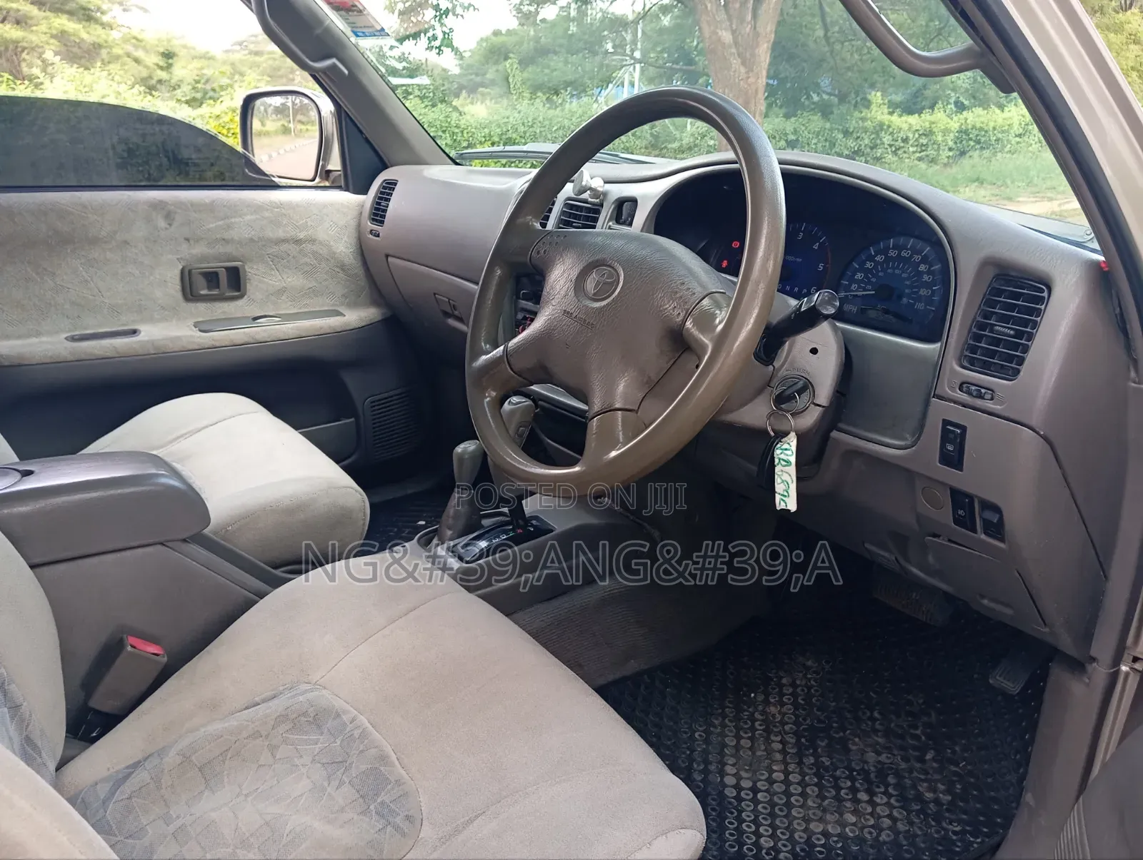 Toyota Hilux 2004 Beige