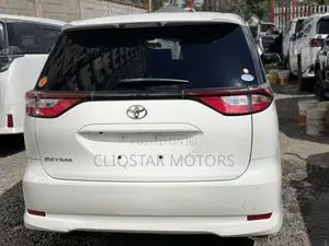 Toyota Estima 2018 White