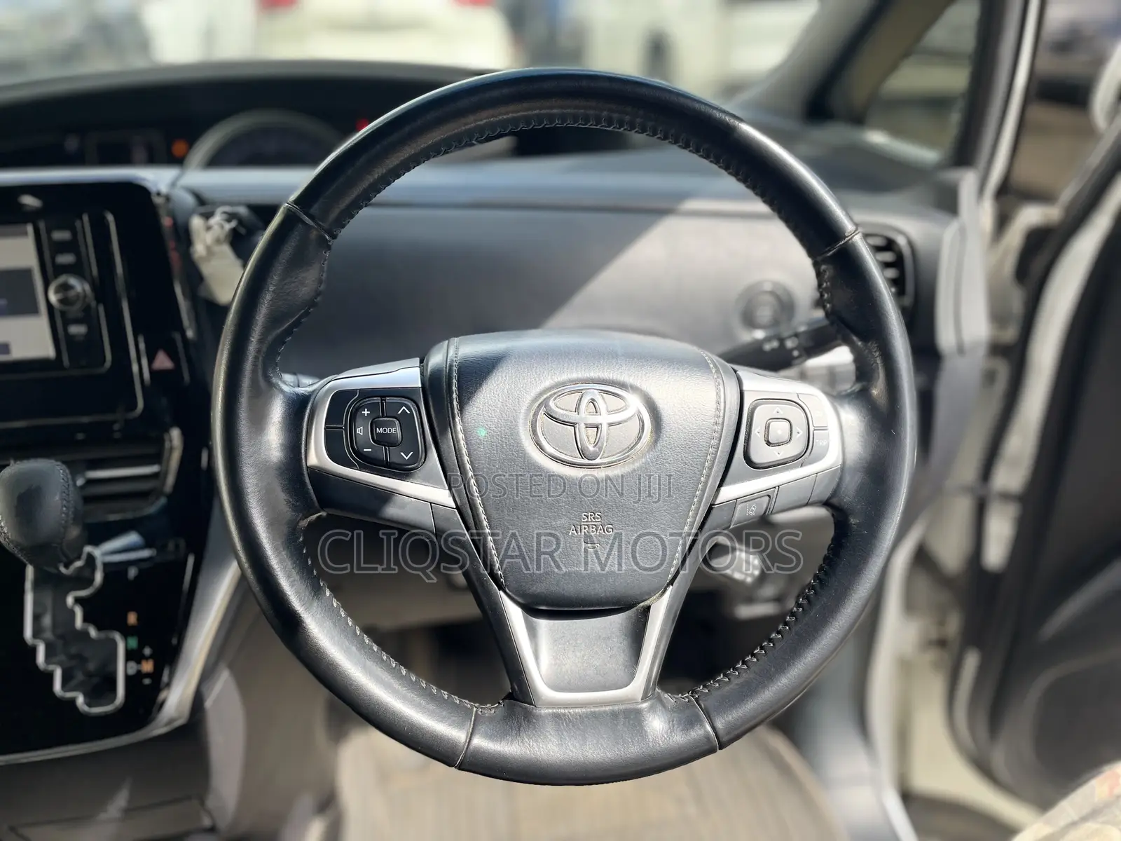 Toyota Estima 2018 White