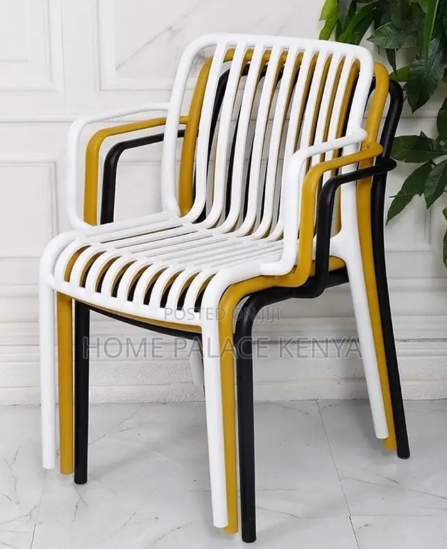 Dining Chair: Outdoor Stackable Pp Plastic Armrest Chair