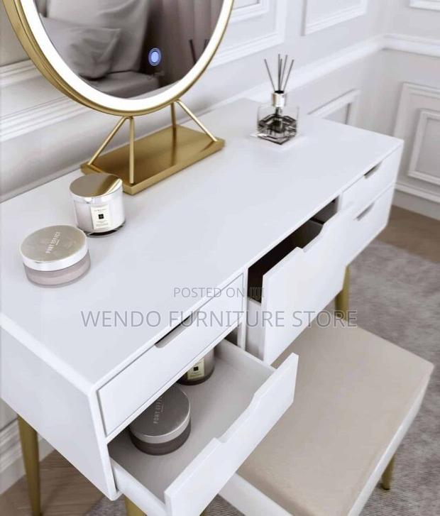 Dressers; Elegant White Dressing Vanity Set - thumbnail 3