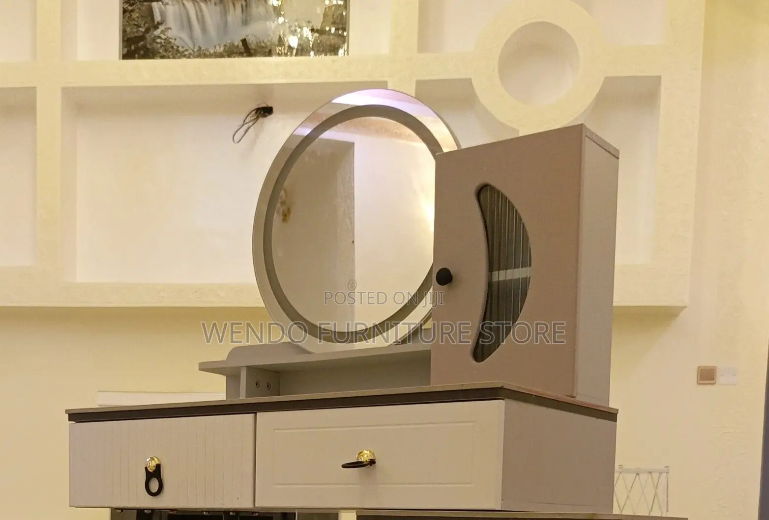 Dressers; Elegant White Dressing Vanity Set