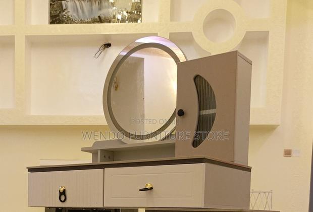 Dressers; Elegant White Dressing Vanity Set - thumbnail 11