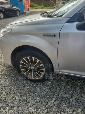 Toyota Axio 2016 Silver