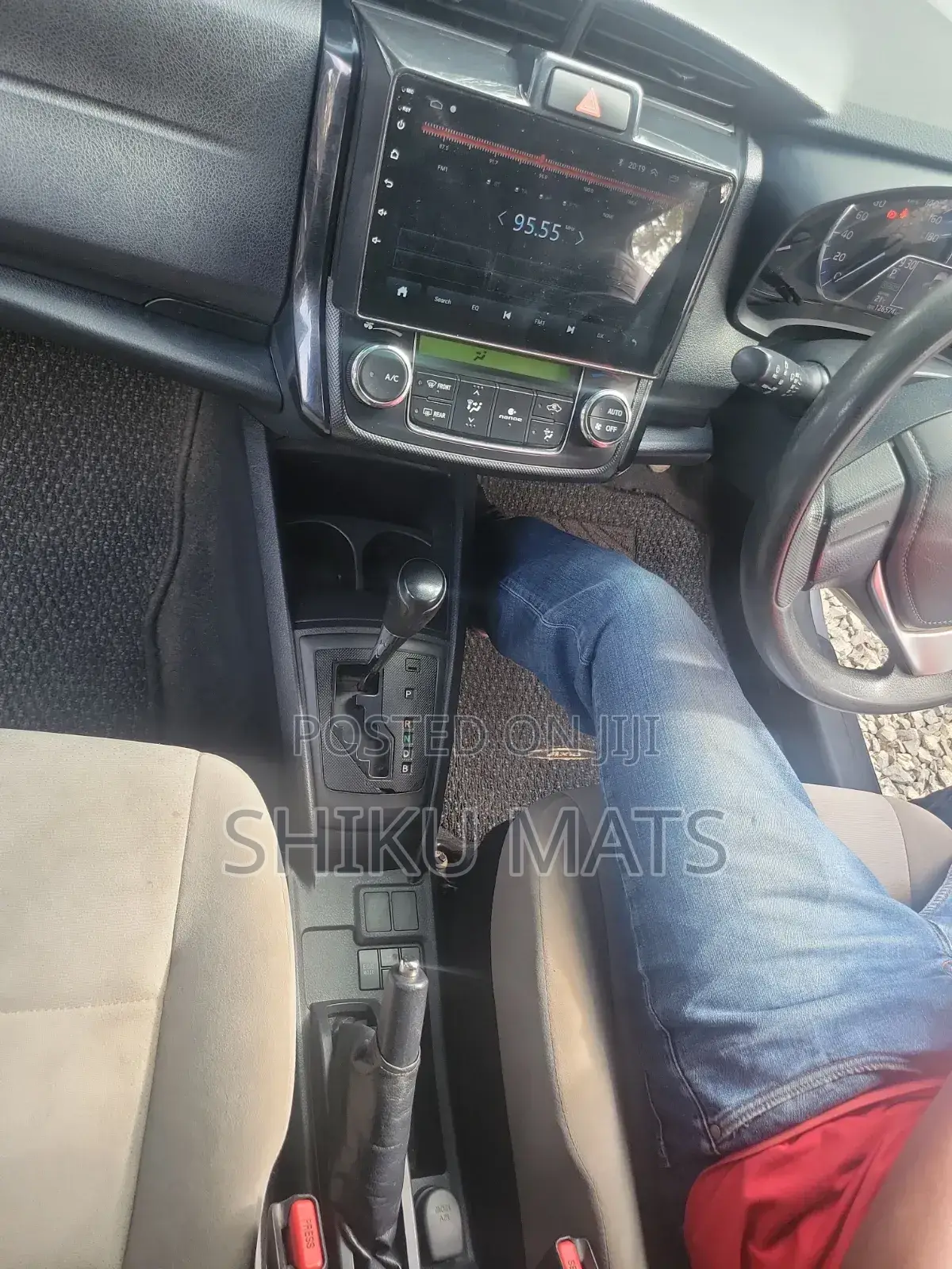 Toyota Axio 2016 Silver