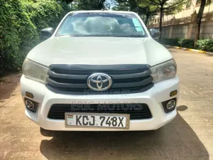 Toyota Hilux 2016 White