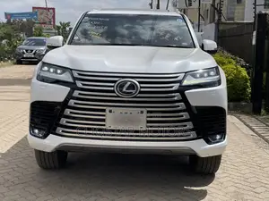 Lexus LX 600 2022 White
