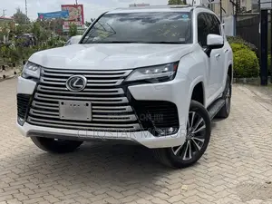 Lexus LX 600 2022 White