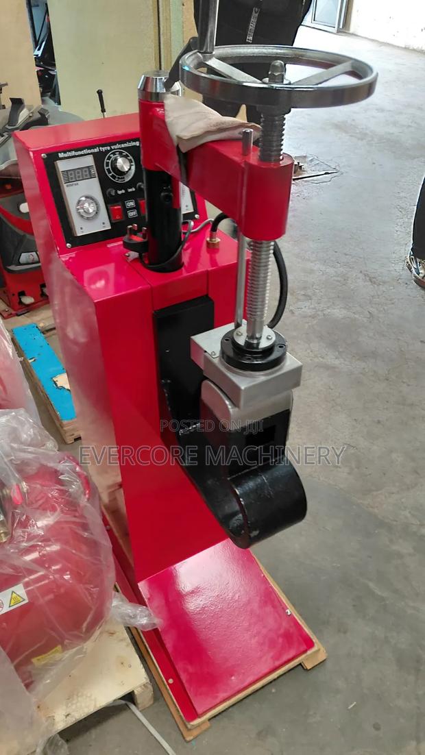 Heavy Duty Tyre Vulcanizing Machine With Automatic Display - thumbnail 3