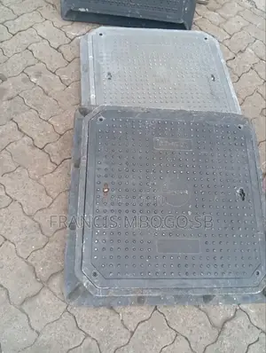 D400 Lockable Reinforced Fibre Manhole Cover