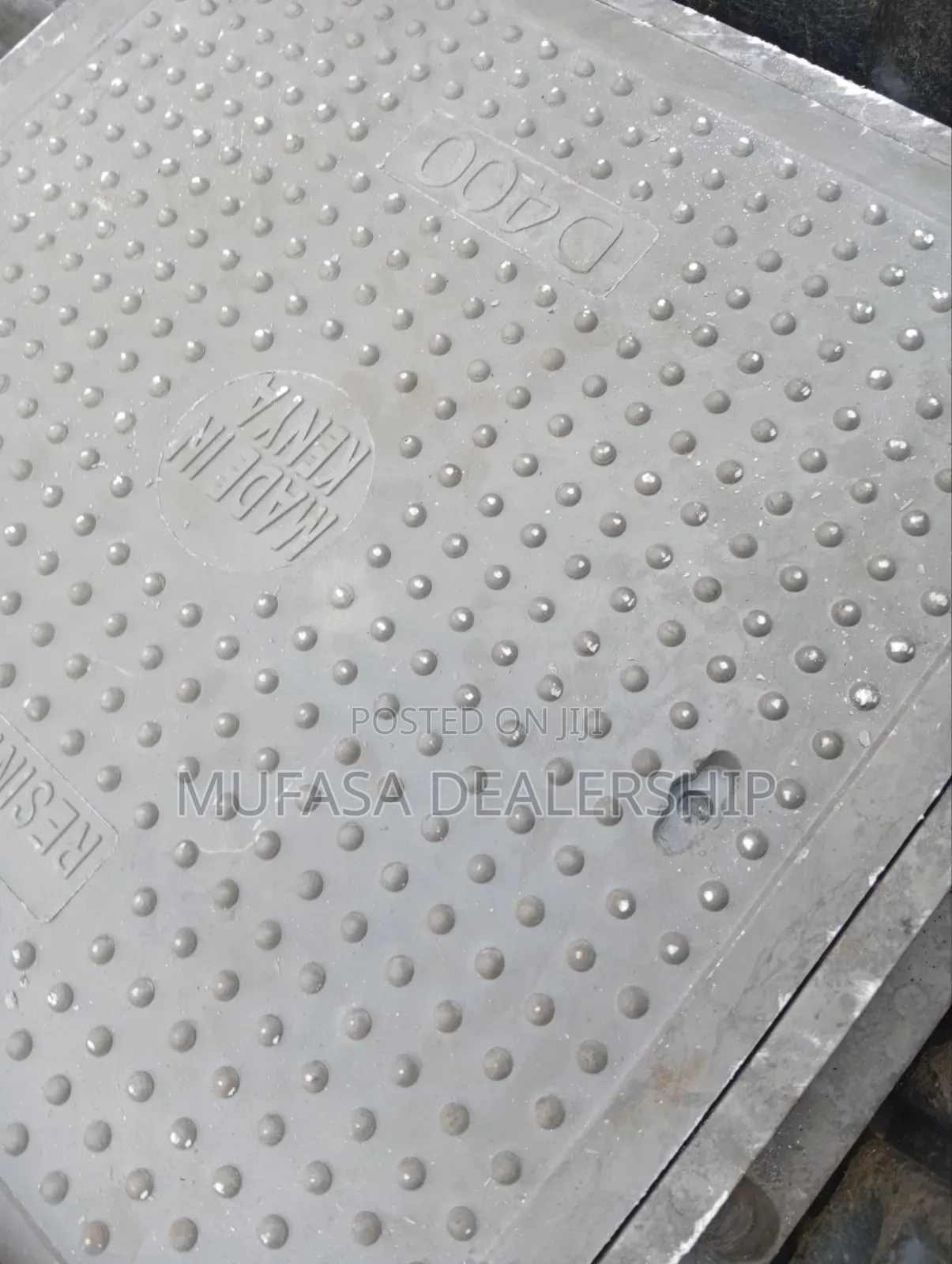 D400 Manhole Cover (Resintuff)