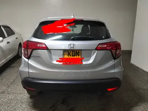 Honda Vezel 2016 Silver