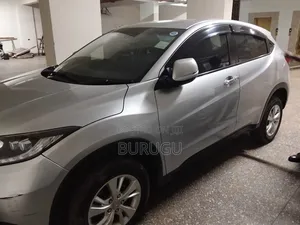 Honda Vezel 2016 Silver