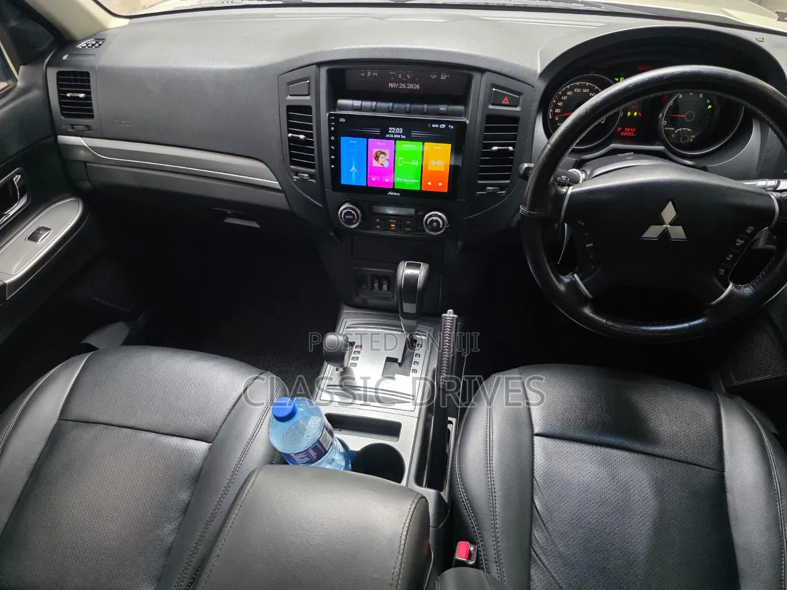 Mitsubishi Pajero 2015 Gold