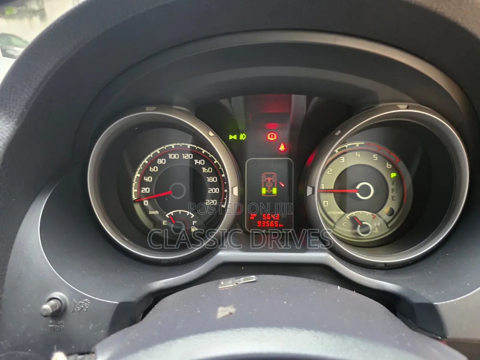 Mitsubishi Pajero 2015 Gold