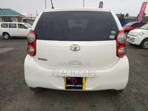 Toyota Passo 2014 White