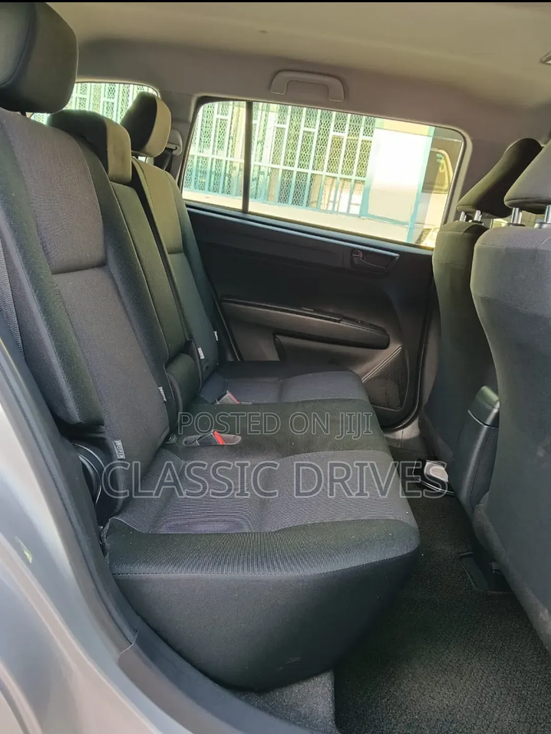 Toyota Corolla Fielder 2019 Silver