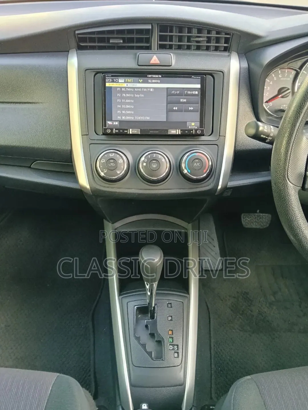 Toyota Corolla Fielder 2019 Silver