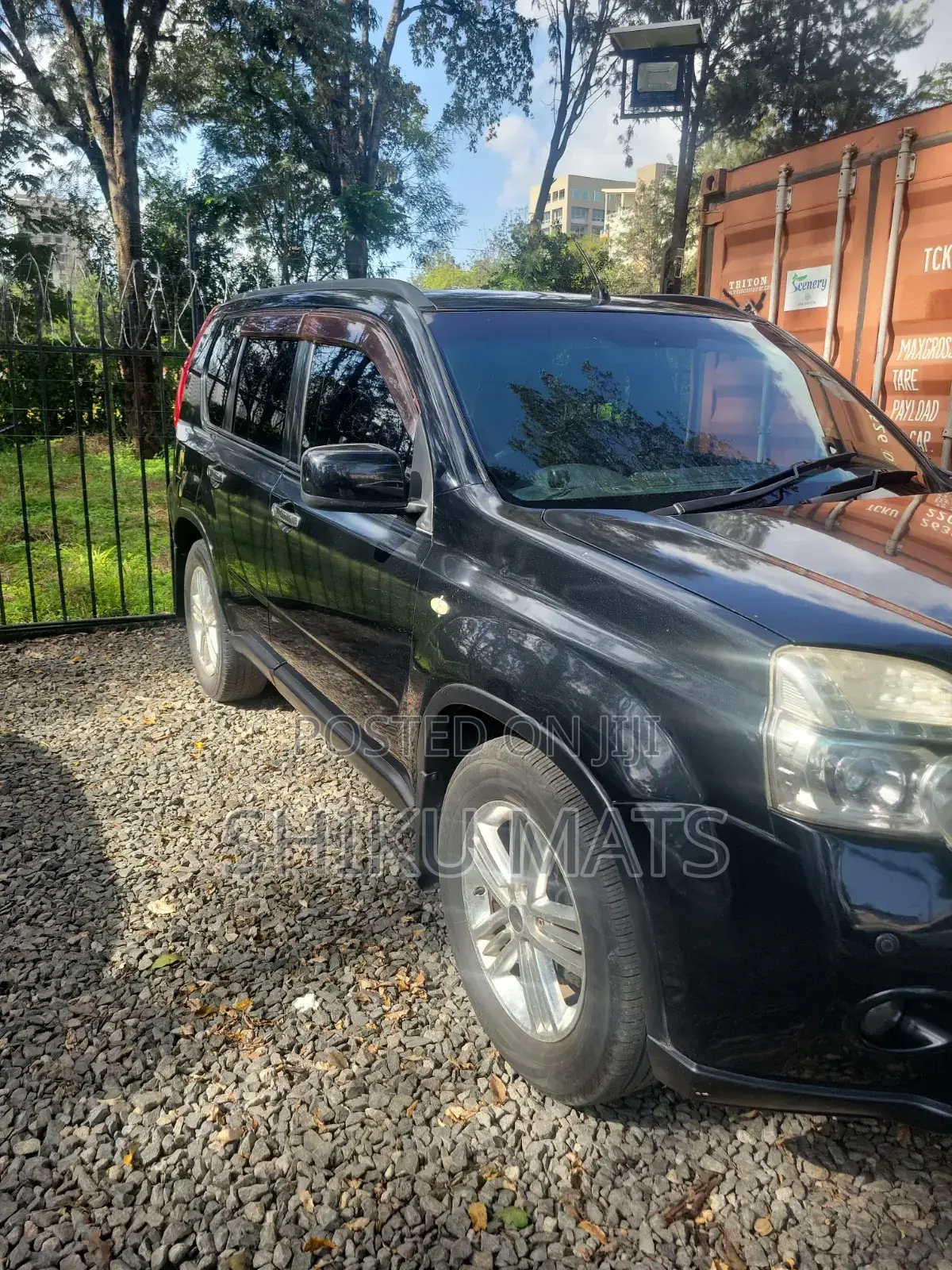 Nissan X-Trail 2012 Matt Black