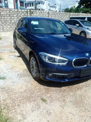 BMW 118i 2018 Blue