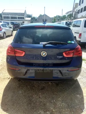 BMW 118i 2018 Blue