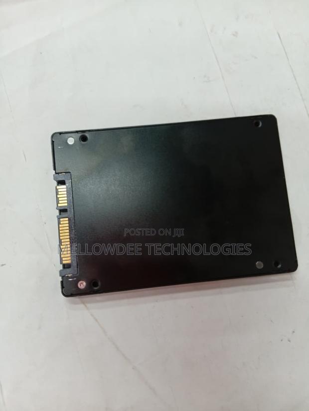 256 Ss2.5 Sata 256gb Ssd. (256gb Ssd)