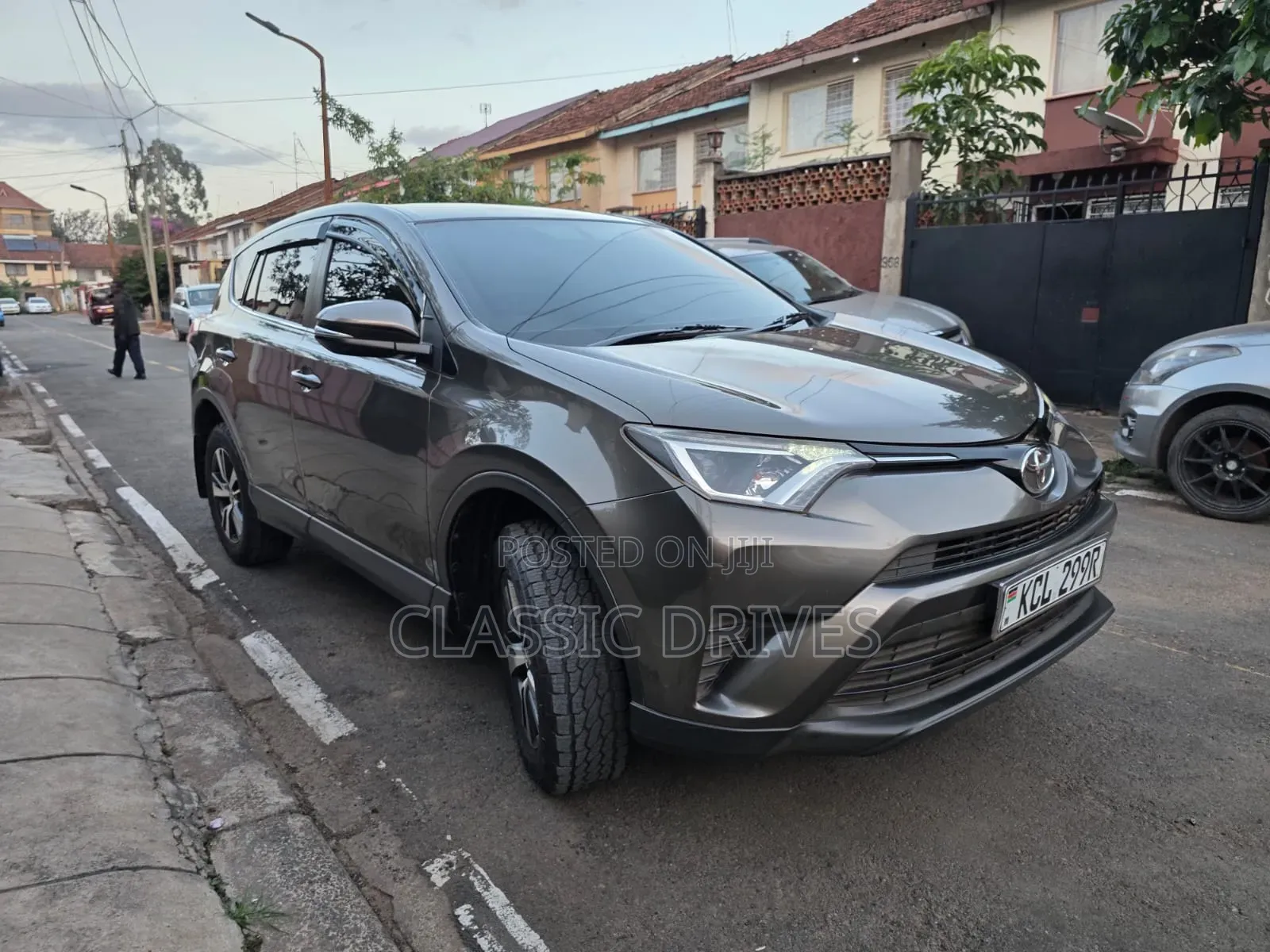 Toyota RAV4 2017 Gray