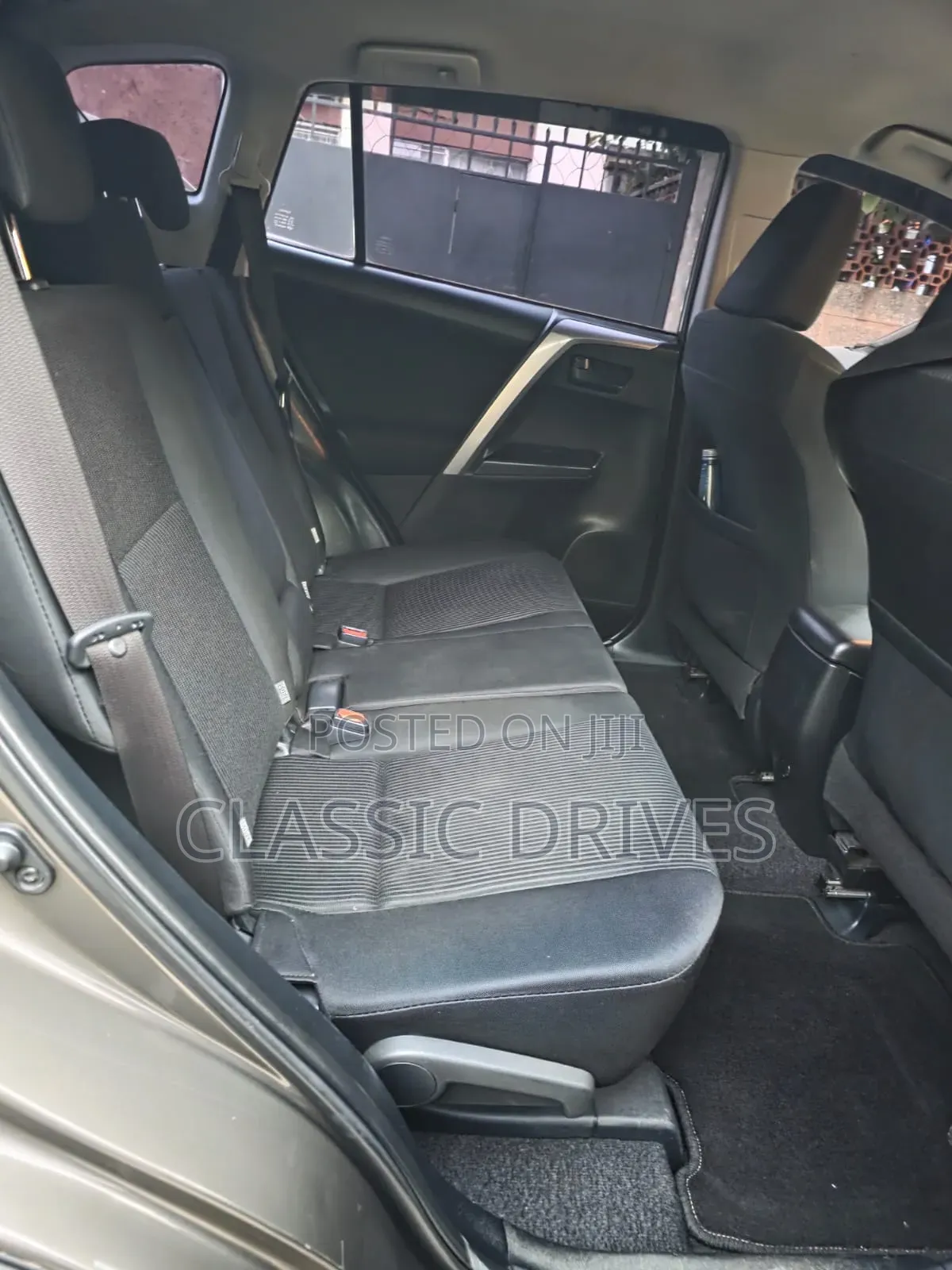 Toyota RAV4 2017 Gray