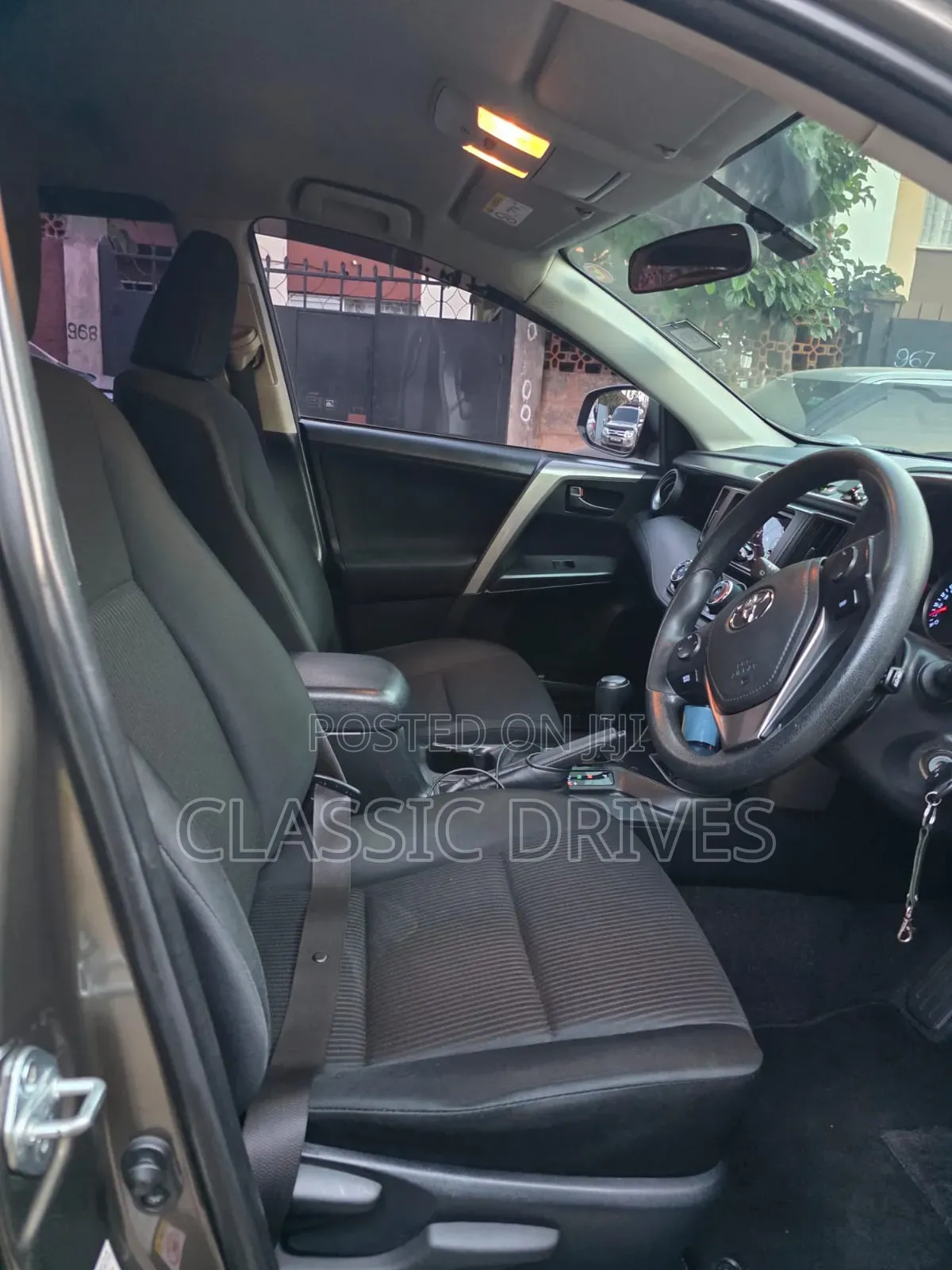 Toyota RAV4 2017 Gray