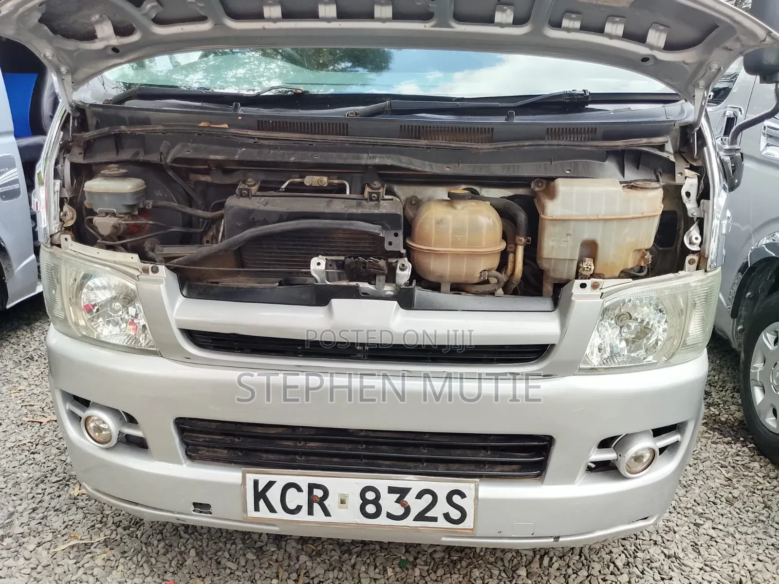 Toyota HiAce 2012 Silver
