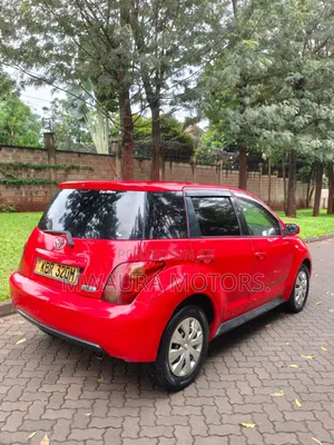 Toyota IST 2005 Red