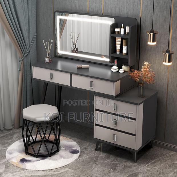 Vanity Set : Modern Black and White Vanity Set With Lighting - thumbnail 2