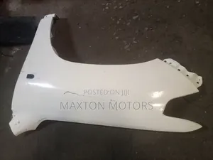 Land Cruiser 200 Series 2010 Wing Fender