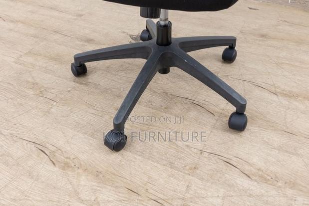 Office Chair : Black Mesh Ergonomic Office Chair -Adjustable Headrest - thumbnail 12
